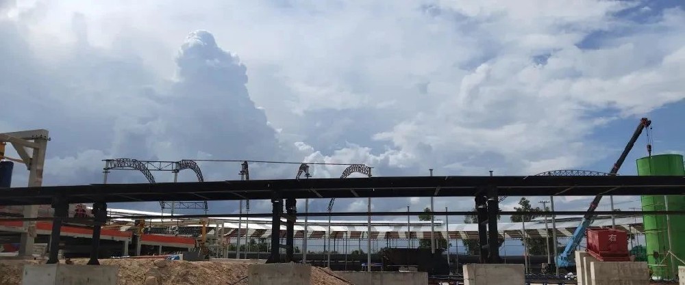 亞新窯爐老撾項(xiàng)目火力全開(kāi)：移動(dòng)隧道窯點(diǎn)燃東南亞新引擎